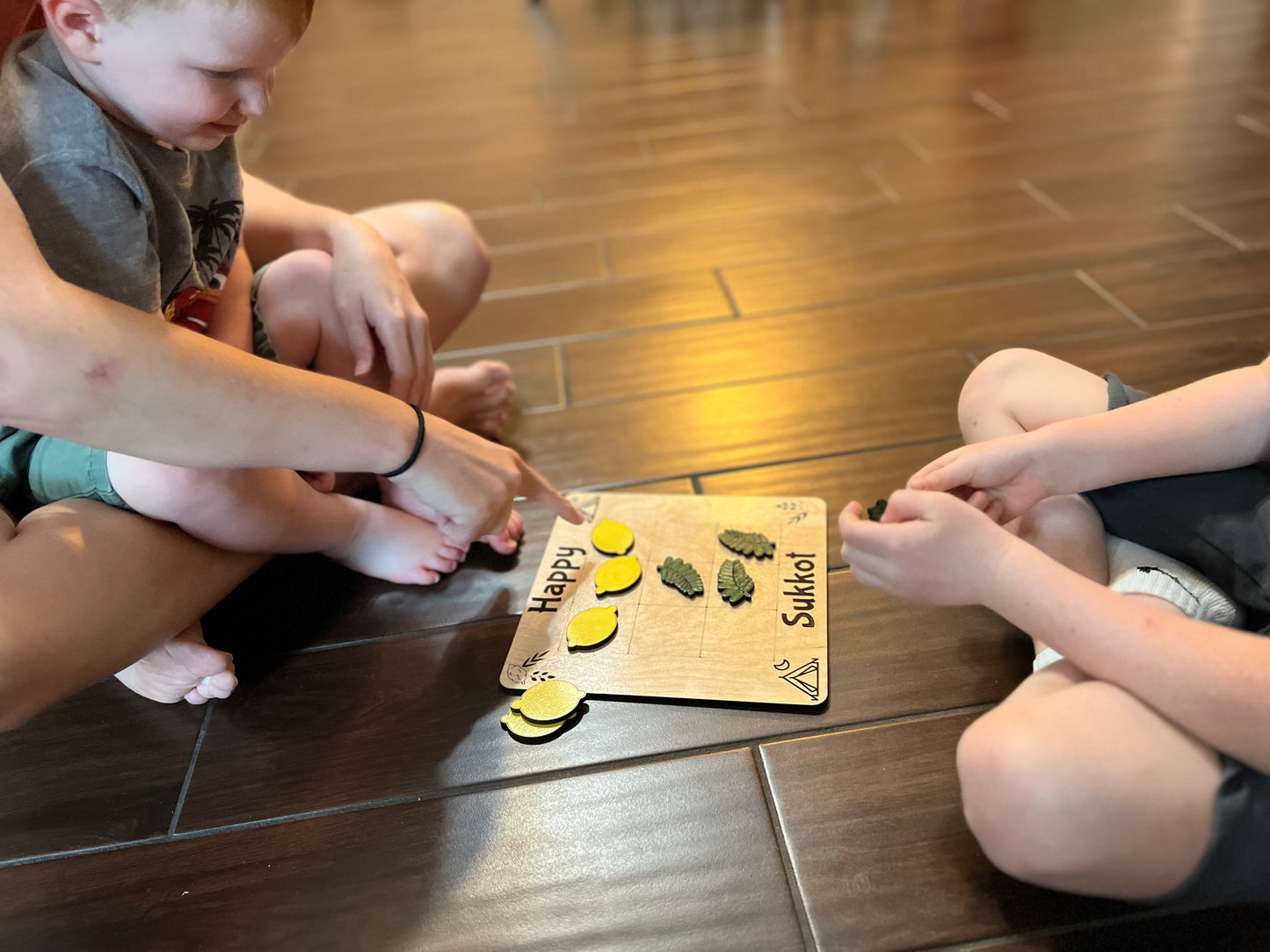 Sukkot Tic-Tac-Toe Game